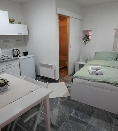 Studio Apartman Centar Varaždin Exterior foto
